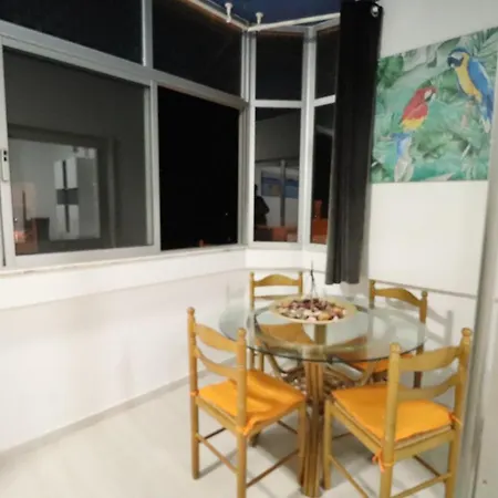 Deluxe Torre Azul * Quarteira